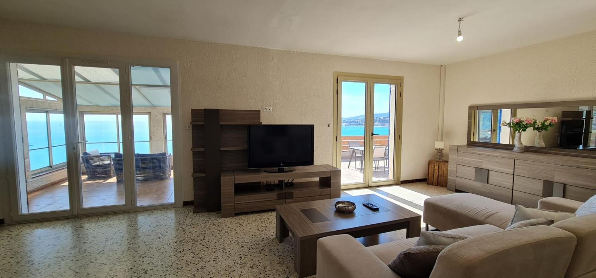 Villa Sur La Mer, 4 Chambres - 8 Personnes Sanary-sur-Mer Exterior photo