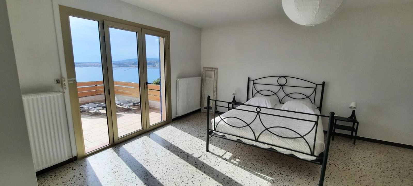 Villa Sur La Mer, 4 Chambres - 8 Personnes Sanary-sur-Mer Exterior photo